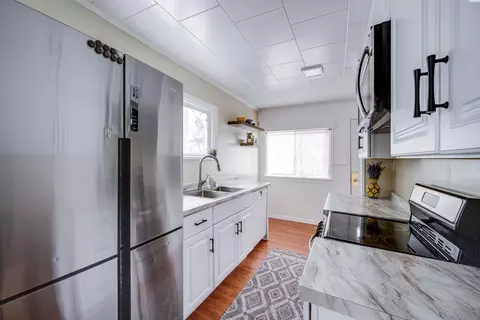 Kitchen - 535 SW Summer St, Pullman, WA 99163 photo 2 of 3