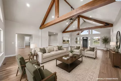6133 S Moore Rd, Prosser, WA 99350
