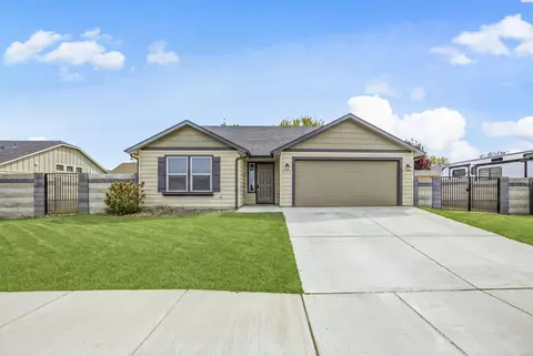 620 Pappys Way, Grandview, WA 98930