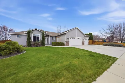 143 Mattis Dr, Richland, WA 99352