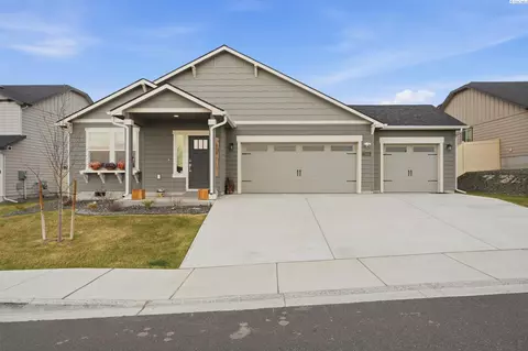 7356 W 26th Ave, Kennewick, WA 99338