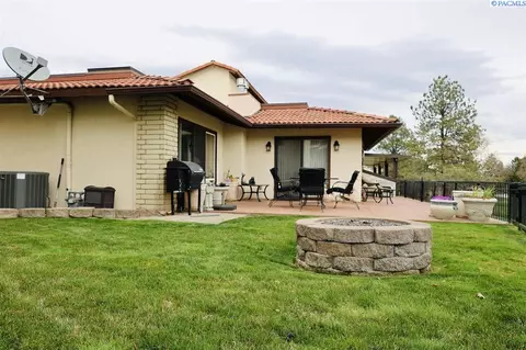 125 Casa Sueno Ct, Richland, WA 99352