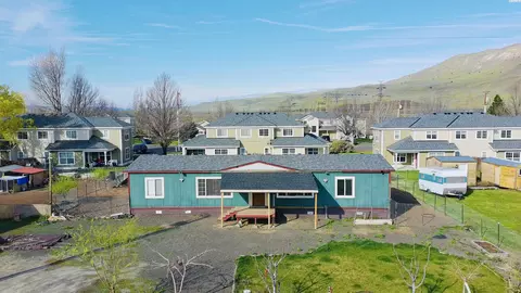 401 Boulder Ave, Roosevelt, WA 99356