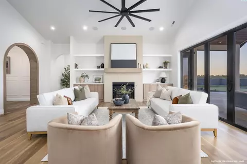 8601 Tendril Ln, Pasco, WA 99301
