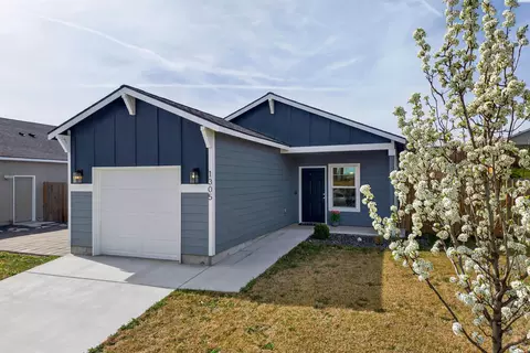 1305 12th St, Benton City, WA 99320