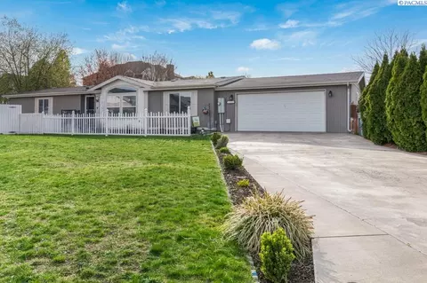 1630 Cactus Loop, Richland, WA 99352