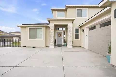 6557 Argos St, West Richland, WA 99353