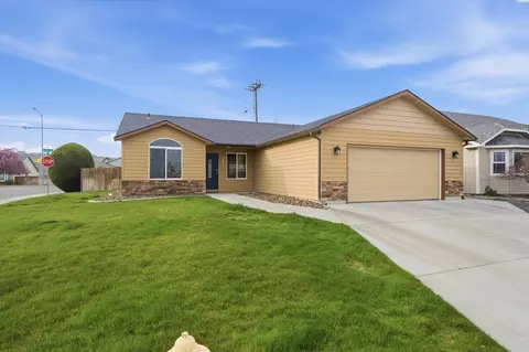 7303 W 3rd Pl, Kennewick, WA 99336