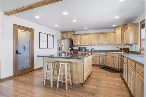 5600 Laurel Dr, West Richland, WA 99353