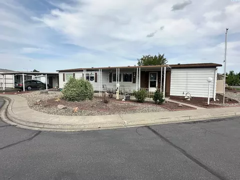 7901 W Clearwater Ave #168, Kennewick, WA 99336
