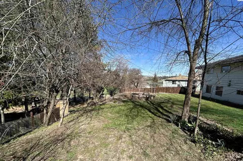 Exterior - 115 SW Skyline Dr, Pullman, WA 99163 photo 5 of 9