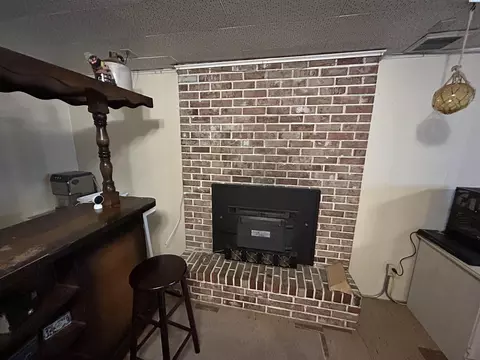Living - 115 SW Skyline Dr, Pullman, WA 99163 photo 3 of 4