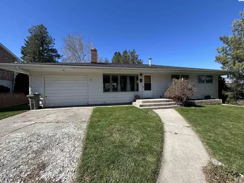 Exterior - 115 SW Skyline Dr, Pullman, WA 99163 photo 3 of 9