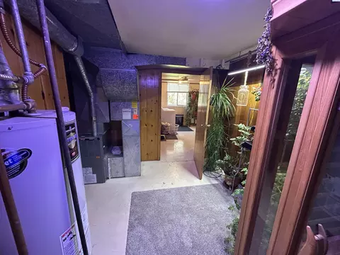 Entry Way - 115 SW Skyline Dr, Pullman, WA 99163 photo 2 of 2