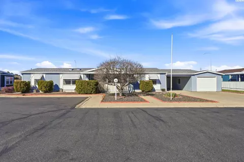 312 S Columbia Center Blvd #104, Kennewick, WA 99336