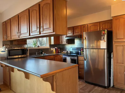 Kitchen - 135 NW Robert St, Pullman, WA 99163 photo 2 of 3