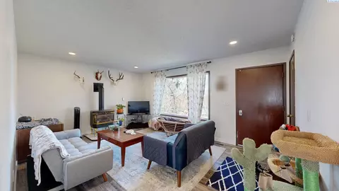 1725 NW Lamont St, Pullman, WA 99163 photo 2