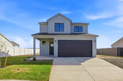 404 Amberly Ave, Grandview, WA 99390
