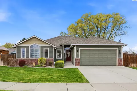 302 S Penn St, Kennewick, WA 99336
