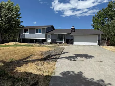 Exterior - 6105 W Sylvester St, Pasco, WA 99301 photo 2 of 8
