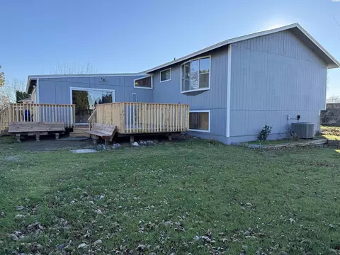 Exterior - 6105 W Sylvester St, Pasco, WA 99301 photo 5 of 8
