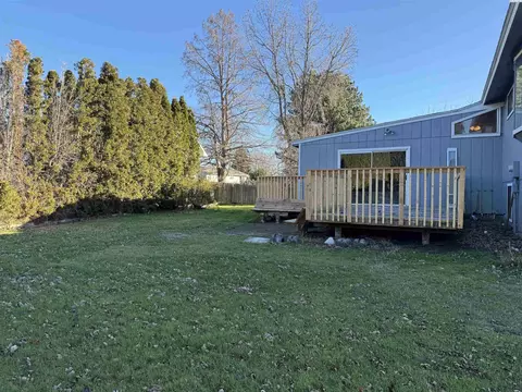 Exterior - 6105 W Sylvester St, Pasco, WA 99301 photo 7 of 8