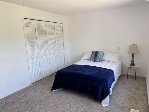 Bedroom - 6105 W Sylvester St, Pasco, WA 99301 photo 2 of 6