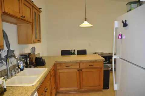 Kitchen - 1645 NE Merman Dr #B-301, Pullman, WA 99163 photo 4 of 5