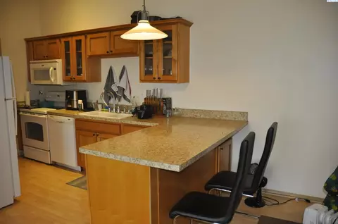 Kitchen - 1645 NE Merman Dr #B-301, Pullman, WA 99163 photo 1 of 5