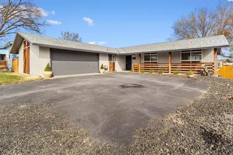 1204 W 26th Ave, Kennewick, WA 99337