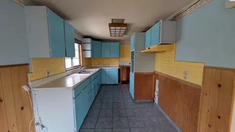 Kitchen - 321 NW Cleveland St, Pullman, WA 99163 photo 1 of 1