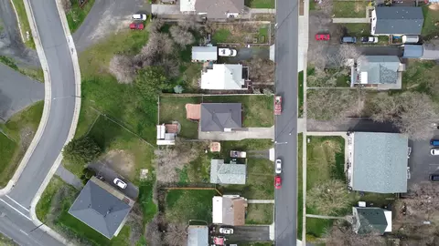View/Area - 321 NW Cleveland St, Pullman, WA 99163 photo 3 of 6