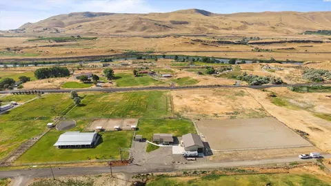 35803 W Rayhill Rd, Benton City, WA 99320