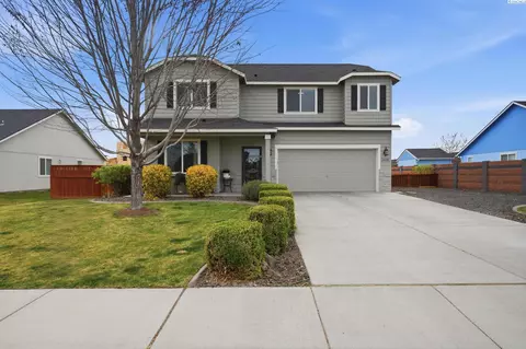 1664 Crab Apple Cir, West Richland, WA 99353
