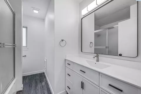 Bath - 1890 SE Johnson Ave, Pullman, WA 99163 photo 3 of 3