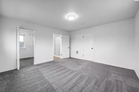 Bedroom - 1890 SE Johnson Ave, Pullman, WA 99163 photo 2 of 4
