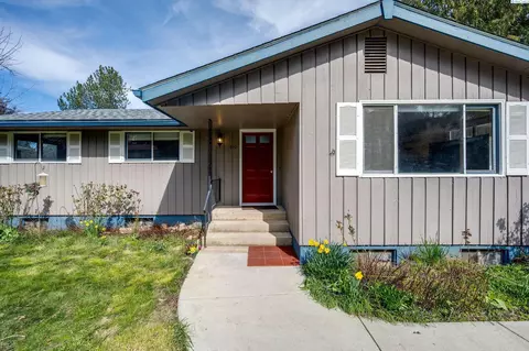 Exterior - 1810 NW Deane St, Pullman, WA 99163 photo 9 of 9