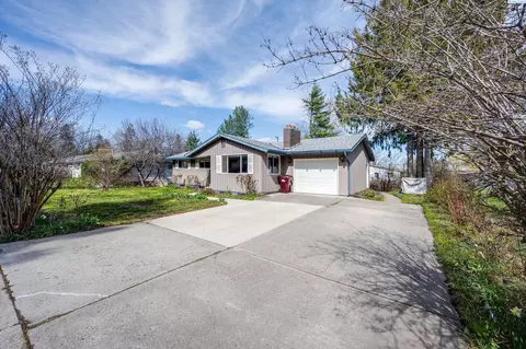 Exterior - 1810 NW Deane St, Pullman, WA 99163 photo 6 of 9