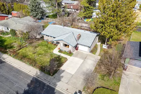 View/Area - 1810 NW Deane St, Pullman, WA 99163 photo 7 of 7