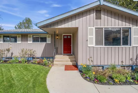 1810 NW Deane St, Pullman, WA 99163 photo 1