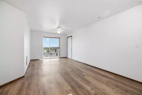 Living - 1645 NE Merman Dr #C202, Pullman, WA 99163 photo 2 of 3