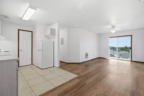Living - 1645 NE Merman Dr #C202, Pullman, WA 99163 photo 3 of 3