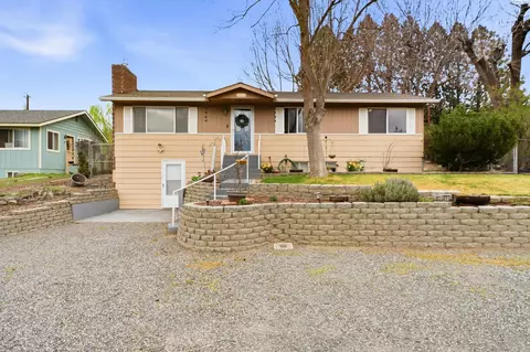 976 Campbell Dr, Prosser, WA 99350