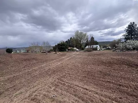 101501 Biggam Rd, Prosser, WA 99350