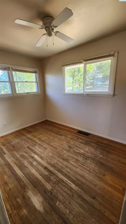 805 NW Clifford, Pullman, WA 99163 photo 15