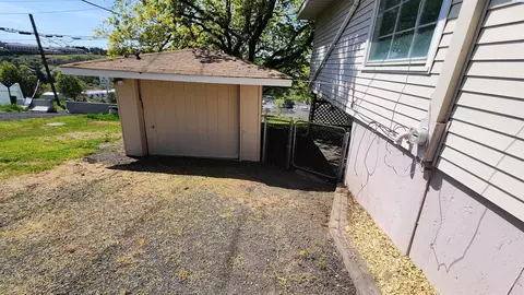 805 NW Clifford, Pullman, WA 99163 photo 27