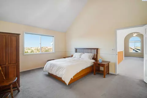 Bedroom - 640 SE Crestview St, Pullman, WA 99163 photo 6 of 9