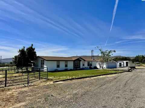 61610 N Whan Rd, Benton City, WA 99320