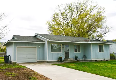405 Belle, Benton City, WA 99320