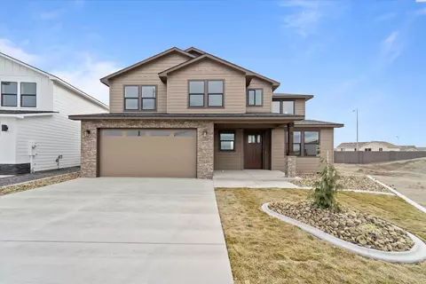 Exterior - 8406 Silver Mound Dr, Pasco, WA 99301 photo 2 of 5